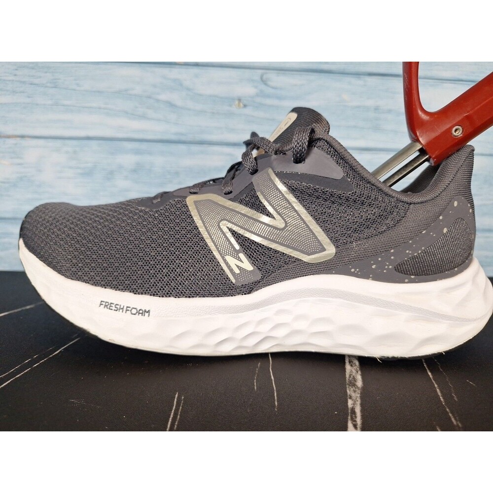 New Balance Fresh Foam Arishi v4 Gray Athletic Shoes M6 -W7.5